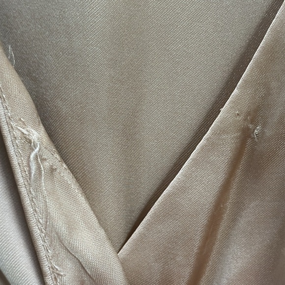 Aritzia Wilfred Rhythm Satin Dress Puff sleeves Champagne Women’s SZ 6 flirty - Picture 5 of 10